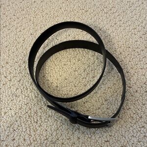 Wills London S Sleek Black Leather Belt. Made in Portugal.